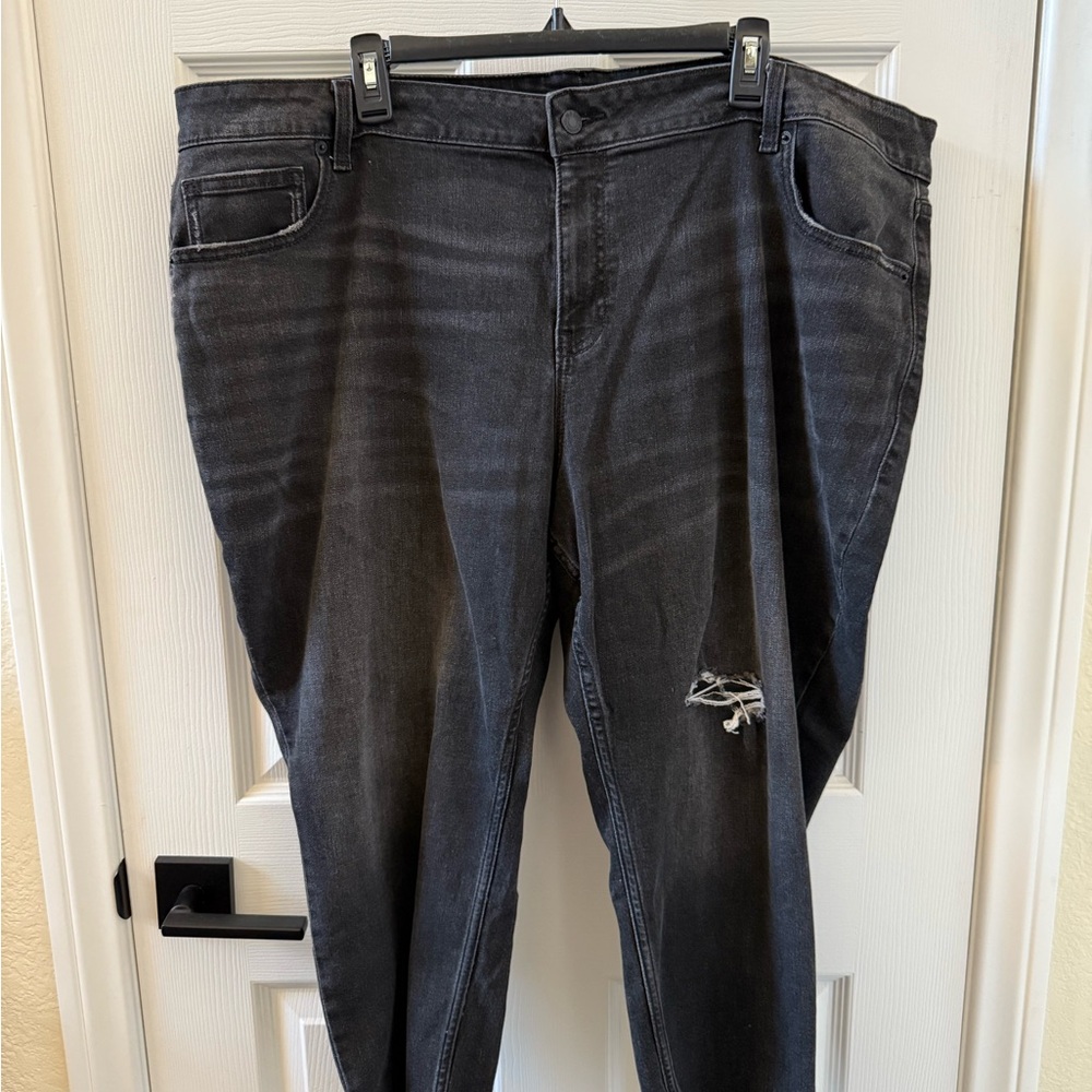 Old Navy Women's Black Straight Leg Jeans